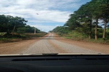 Foto - DA PORTEIRA PARA FORA