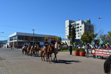 Foto - Caminhada Cívica em homenagem à Patria e aos 55 anos de Anta Gorda