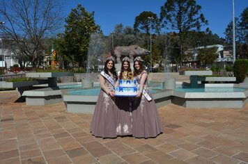 Foto - Caminhada Cívica em homenagem à Patria e aos 55 anos de Anta Gorda