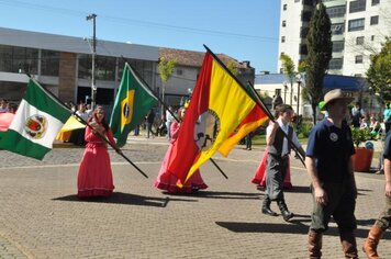 Foto - Caminhada Cívica em homenagem à Patria e aos 55 anos de Anta Gorda