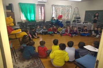 Foto - Férias Escolares na Biblioteca 
