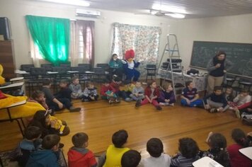 Foto - Férias Escolares na Biblioteca 