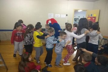 Foto - Férias Escolares na Biblioteca 