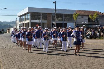 Foto - Caminhada Cívica em homenagem à Patria e aos 55 anos de Anta Gorda