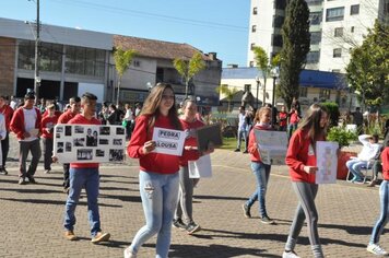 Foto - Caminhada Cívica em homenagem à Patria e aos 55 anos de Anta Gorda