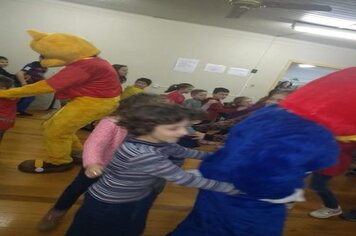 Foto - Férias Escolares na Biblioteca 