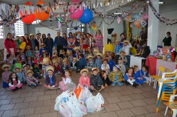 Foto - 1ª Quermesse Beneficente da Biblioteca Pública Cecília Meireles