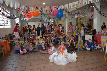 Foto - 1ª Quermesse Beneficente da Biblioteca Pública Cecília Meireles