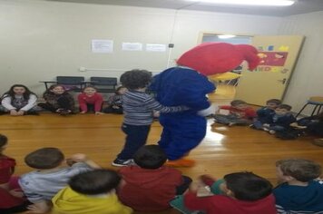 Foto - Férias Escolares na Biblioteca 