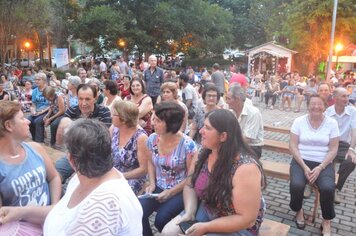 Foto - Festa em honra aos Santos Reis