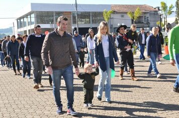 Foto - Caminhada Cívica em homenagem à Patria e aos 55 anos de Anta Gorda