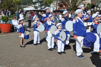 Foto - Caminhada Cívica em homenagem à Patria e aos 55 anos de Anta Gorda