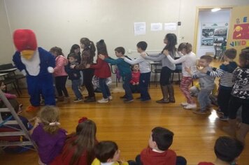 Foto - Férias Escolares na Biblioteca 