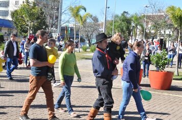 Foto - Caminhada Cívica em homenagem à Patria e aos 55 anos de Anta Gorda