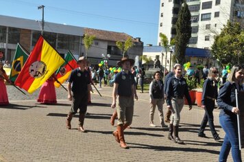 Foto - Caminhada Cívica em homenagem à Patria e aos 55 anos de Anta Gorda