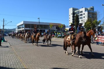 Foto - Caminhada Cívica em homenagem à Patria e aos 55 anos de Anta Gorda