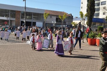 Foto - Caminhada Cívica em homenagem à Patria e aos 55 anos de Anta Gorda