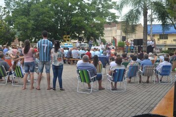 Foto - Festa em honra aos Santos Reis