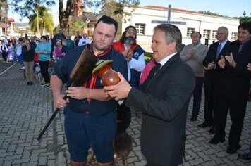 Foto - Caminhada Cívica em homenagem à Patria e aos 55 anos de Anta Gorda