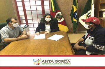 Secretaria de Agricultura auxilia Associação de Moradores da Linha Quinta