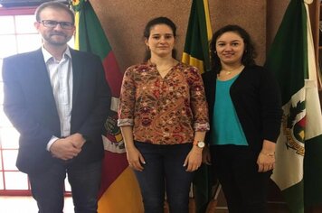 Diretor do Campus da UCS de Guaporé realiza visita para divulgação da Universidade. 