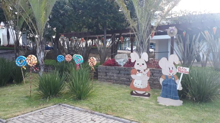Inicia-se a decoração de Páscoa no Município. 