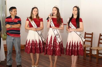 Madalena, Corte e comitiva da FestLeite prestigiam curso técnico de noz-pecã