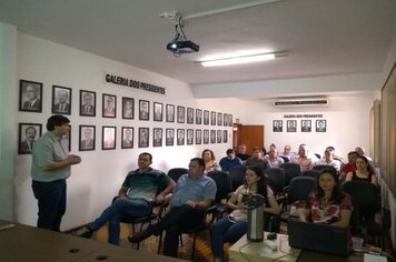 Madalena participa de reunião do Consisa