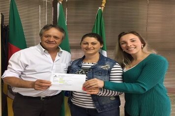 Entrega Oficial da Premiação do 3º Sorteio da Compra Premiada 2019.