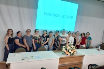 Merendeiras e serventes receberam capacitação