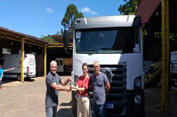 Administração recebe mais um caminhão