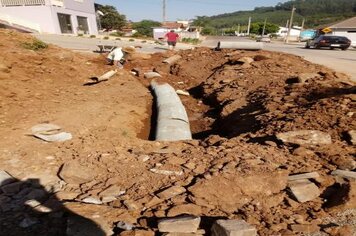 Obras segue fazendo melhorias e recuperando estradas