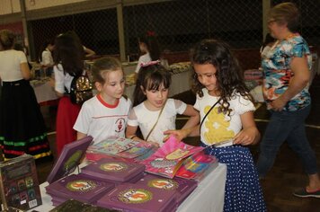Feira do Livro movimenta comunidade e mostra a força da literatura