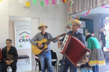 Festa junina reuniu público atendido pelo CRAS