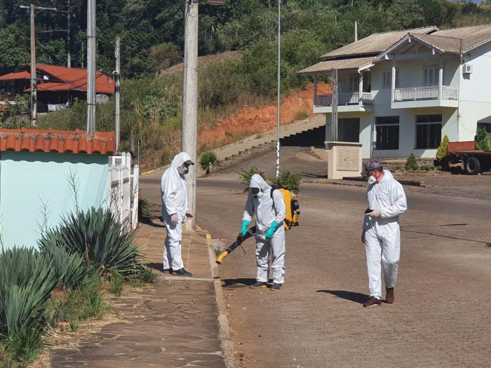 Ruas de Anta Gorda estão sendo sanitizadas