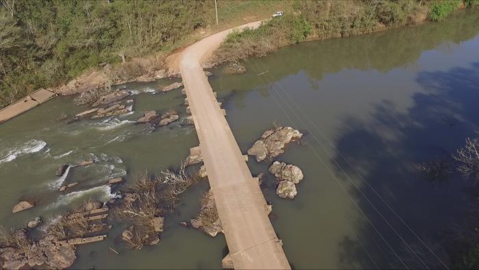 Ponte do Rio Guaporé está intransitável