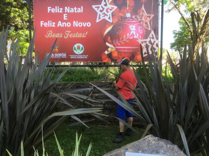 Obras realiza melhorias em vários pontos do município