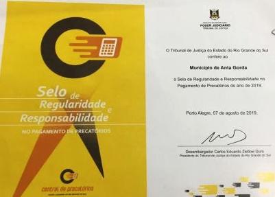 Prefeito Celsinho recebe selo de regularidade de precatórios do Poder Judiciário